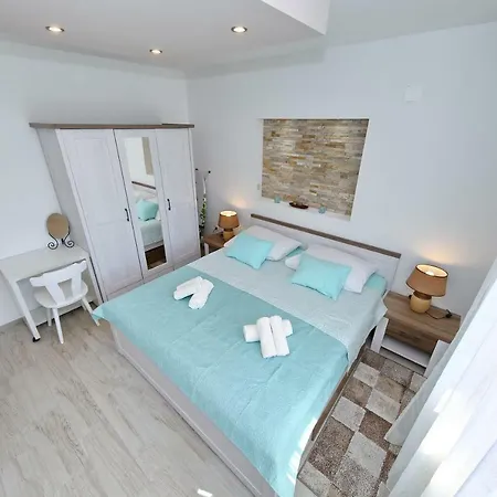 Nela Apartament *